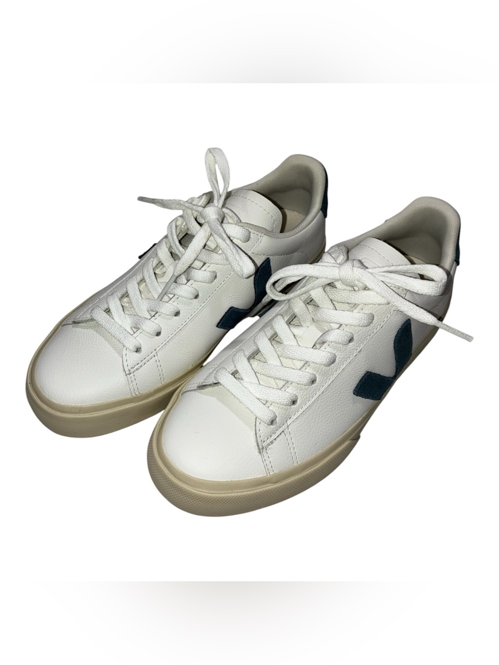 Women's Veja Campo Sneaker Size 6
